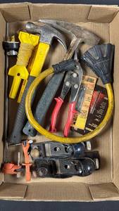 lot 64 image: Mixed Hand Tool Lot
