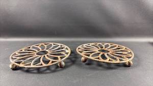 lot 71 image: Iron Planter Stands 8 Inch Diameter