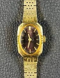 lot 12 image: Vintage Seiko Dress Watch with Brown Dial and Bracelet Band