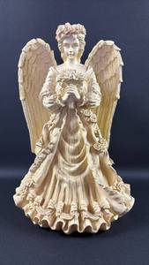 lot 33 image: Resin Rose Angel in Ecru 11 Inches Tall