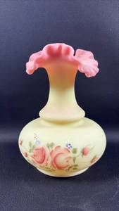 lot 36 image: Fenton Burmese Glass Vase with Hand-Painted Roses Approximately 6 Inches Tall