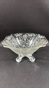 lot 43 image: Etched Glass Cambridge Rose Point, Paneled 4-Footed, Vintage Dish 5.5 inch Mouth