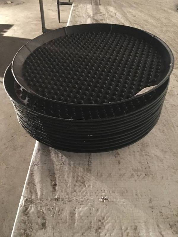 lot 5041 image: Lot of Pizza Pans