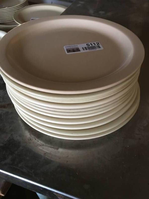 lot 5112 image: Lot of Round Plates  Platters