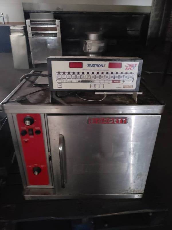lot 5008 image: Blodgett 1621AXFQ-KBX Oven w Fastron KFC Microprocessor Controlled Oven Computer