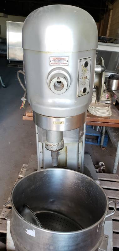 lot 5003 image: Hobart H600 T Stand Mixer with Bowl Pulled from a Working Environment
