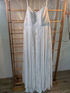 lot 15 image: White Lace Boho Maxi Dress with Spaghetti Straps bridesmaid dress