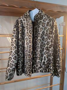 lot 34 image: Leopard Print Faux Fur Button-Front Jacket