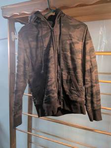 lot 44 image: Old Navy Camo Zip-Up Sherpa-Lined Hoodie - Size Small