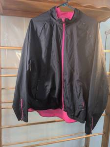 lot 50 image: Danskin Now Womens Black & Pink Windbreaker Jacket XL