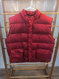 lot 60 image: Cabelas Premier Northern Goose Down Puffer Vest Red 3XL Tall