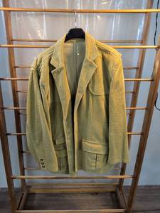 lot 77 image: Orvis Sporting Traditions Corduroy Sport Coat Size 44