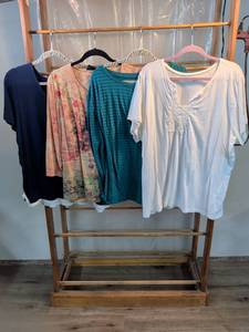 lot 83 image: Womens Plus Size Tops Bundle - Basic Editions & Faded Glory 3X
