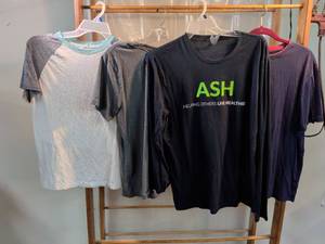 lot 94 image: Mixed Lot of 4 Mens T-Shirts - ASH Graphic Long Sleeve, Roundtree & Yorke, Next Level Apparel & Raglan Tee