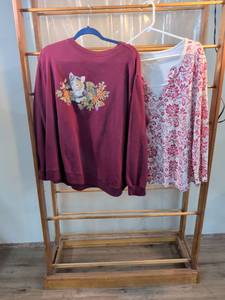 lot 108 image: Blair Womens 3XL Cat Floral Sweatshirt & White Stag Damask Top Bundle