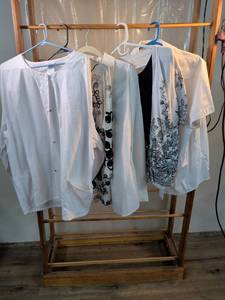 lot 113 image: Womens White & Black Tops Clothing Lot - Scrubs 3X & Once Again L
