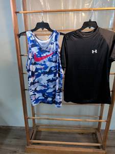 lot 116 image: Nike Dri-Fit Camo Tank Top & Under Armour Tech Tee Bundle - Size Medium