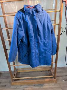 lot 124 image: Easy Essentials Blue Hooded Parka Jacket Size 1X