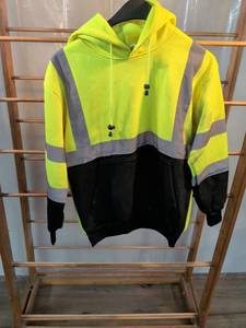 lot 130 image: Best Vest JS3400 Hi-Vis Class 3 Safety Hoodie - Medium