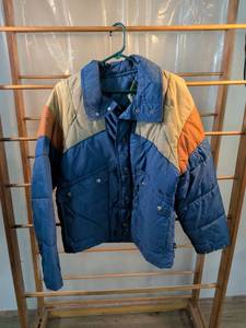 lot 136 image: Blue Trail Color Block Quilted Puffer Jacket