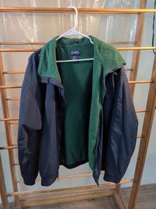 lot 140 image: White Sierra Mens XL Navy Blue Fleece-Lined Zip-Up Jacket