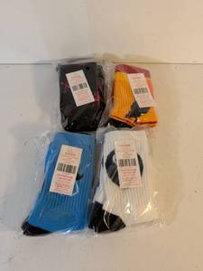 lot 222 image: Epic Sports Crew Socks 4-Pack Assorted Colors Small