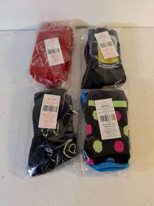 lot 226 image: EpicSports Crew & Knee High Socks Bundle - Small (4 Pairs)