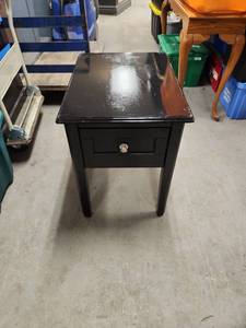 lot 1027 image: Black Wood End Table with Single Drawer