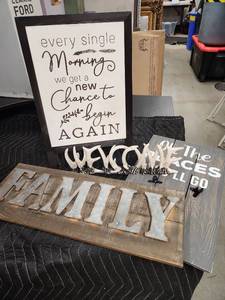lot 1028 image: Farmhouse Home Decor Sign Collection with Antler Welcome Sign