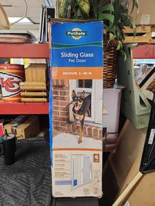 lot 1039 image: PetSafe Sliding Glass Pet Door Medium 1-40 lb