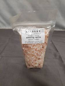 lot 2260 image: Splendid Alchemy Detoxifying Soaking Salts - Peppermint & Eucalyptus