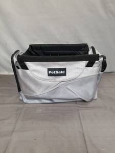 lot 2271 image: PetSafe Happy Ride Bicycle Basket