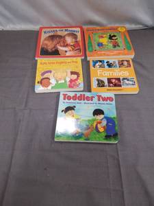 lot 2277 image: Lot of 5 Childrens Board Books - Toddler and Baby Theme