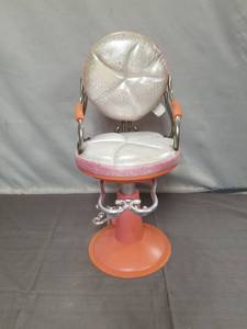 lot 2298 image: Sitting Pretty Salon Chair  For Dolls