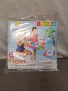 lot 2300 image: Intex See-Me-Sit Animal Pool Riders for Ages 3-4