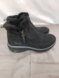 lot 2334 image: Skechers Womens Black Suede Faux Fur Ankle Boots Size 8