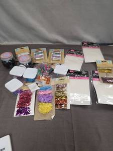 lot 2376 image: Large Craft Supply Lot - Sequins, Glitter, Buttons, Beads & DIY Fashion Gems