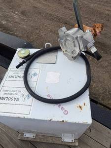 lot 3 image: 50 GallonPortable Gasoline Fuel Transfer Pump Tank with Hand Crank