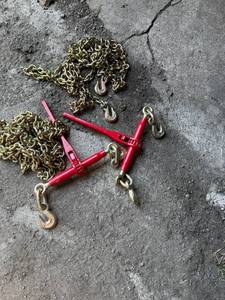 lot 21 image: Heavy Duty Towing Chain Load Binders with Hooks Set