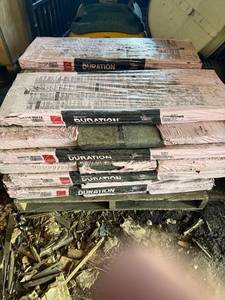 lot 28 image: Owens Corning Duration Shasta White Roofing Shingles