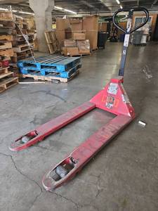 lot 19799 image: Raymond Hydraulic Manual Pallet Jack - Model M200011