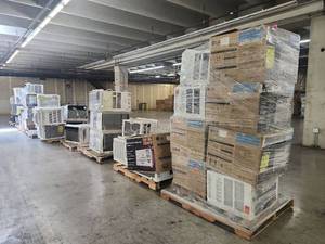 lot 19813 image: LG Window Room Air Conditioner Pallet Lot