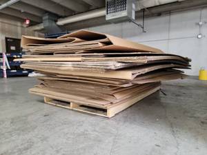 lot 19817 image: Bulk Flat Corrugated Cardboard Sheets  Gaylords