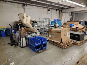 lot 19836 image: Commercial Warehouse Liquidation Lot - Mixed Equipment, Supplies & Hardware