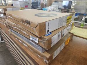 lot 19839 image: Lot of 4 Laptops (3) HP (1) Lenovo
