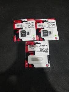 lot 1356 image: Kingston 16GB Storage Bundle - MicroSD Cards & USB Flash Drive