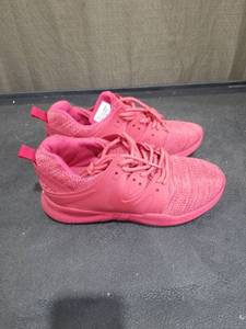 lot 1358 image: Pink Knit Athletic Sneakers Size 6
