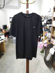 lot 1373 image: Dickies Mens Black Pocket T-Shirt Size Large