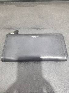 lot 1385 image: FASHION TRENDY WALLET