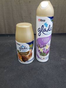 lot 1404 image: Glade Air Freshener 2-Pack Bundle - Cashmere Woods Refill & Lavender Vanilla Spray